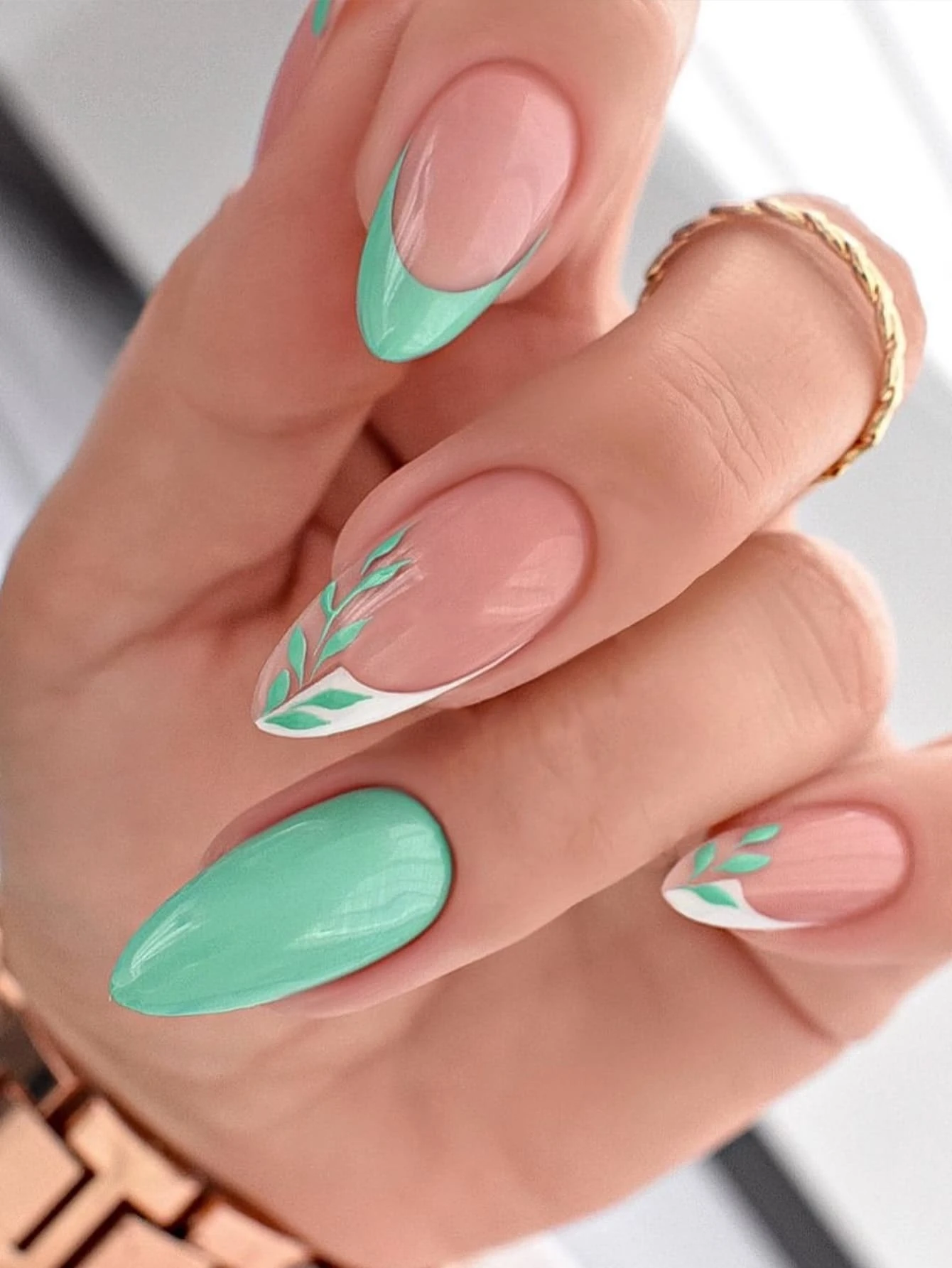 minty fresh spring nails