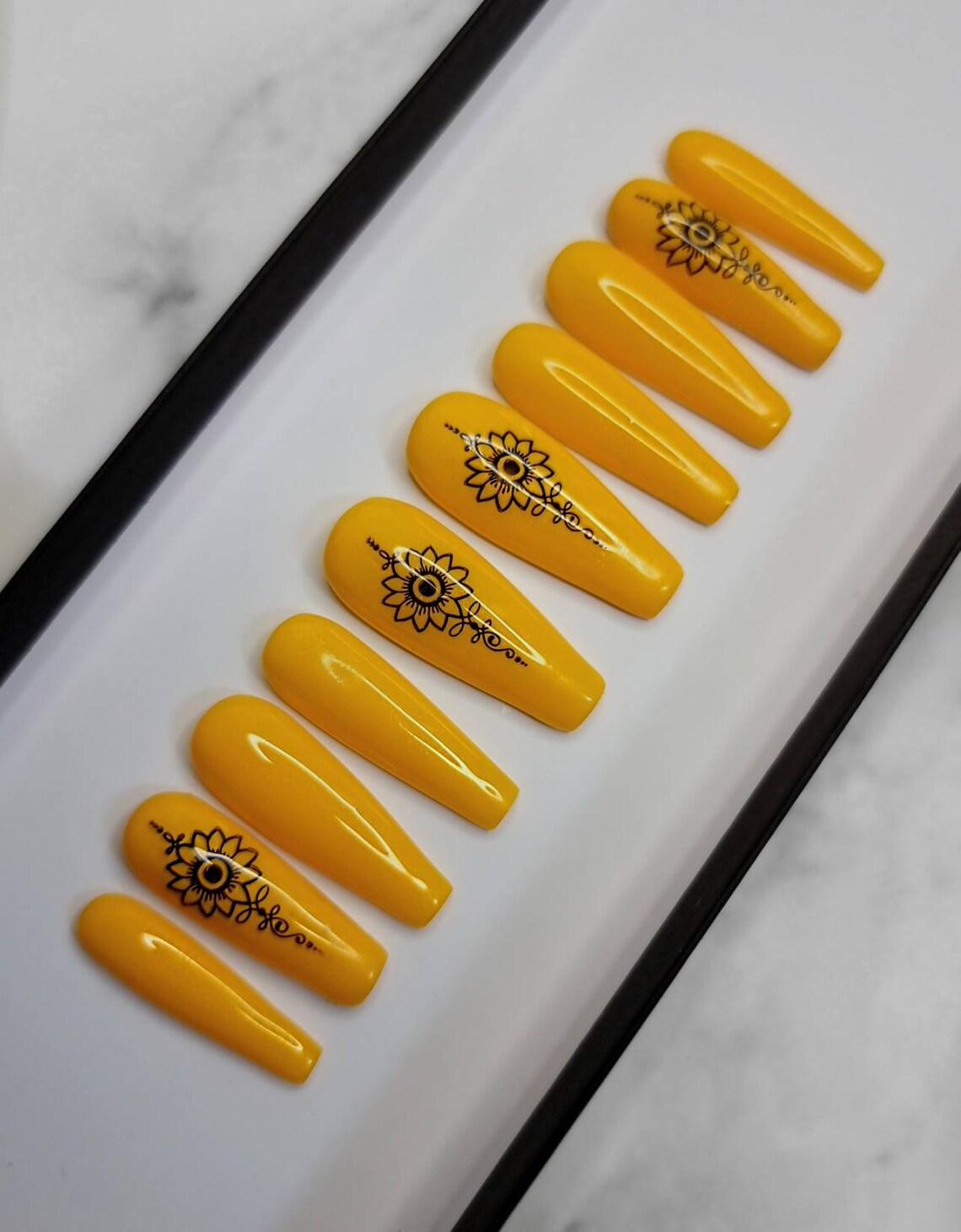 Geometric Sunflower Press on Nails