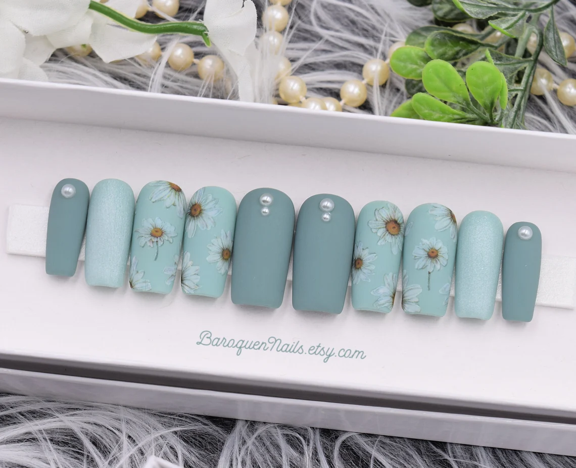 Soft Sage Green Press on Nails