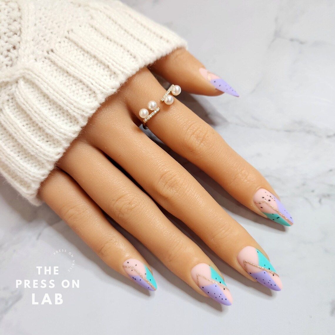 Matte Geometric Pattern Almond