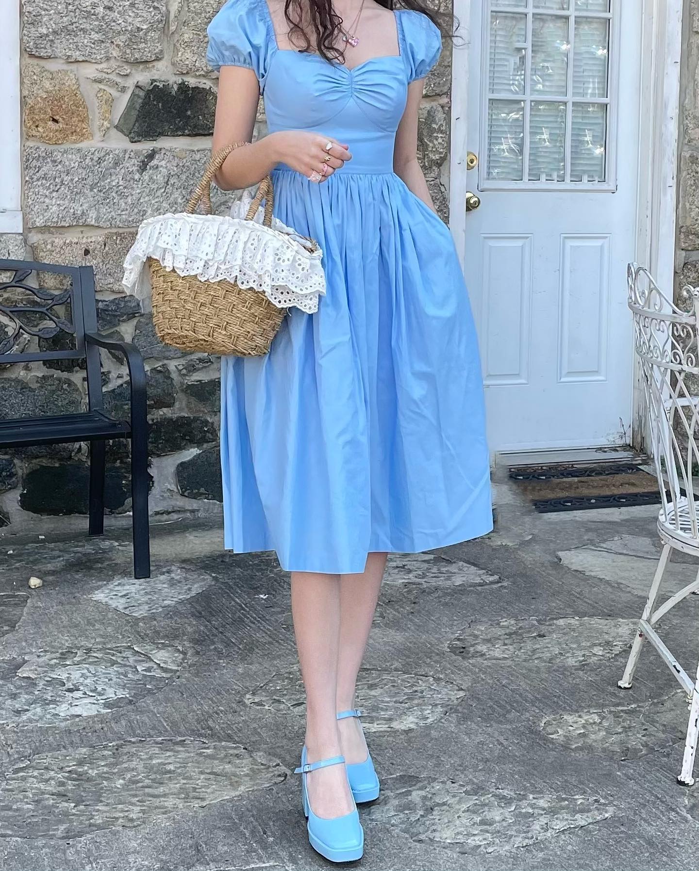 Pastel Monochrome Looks