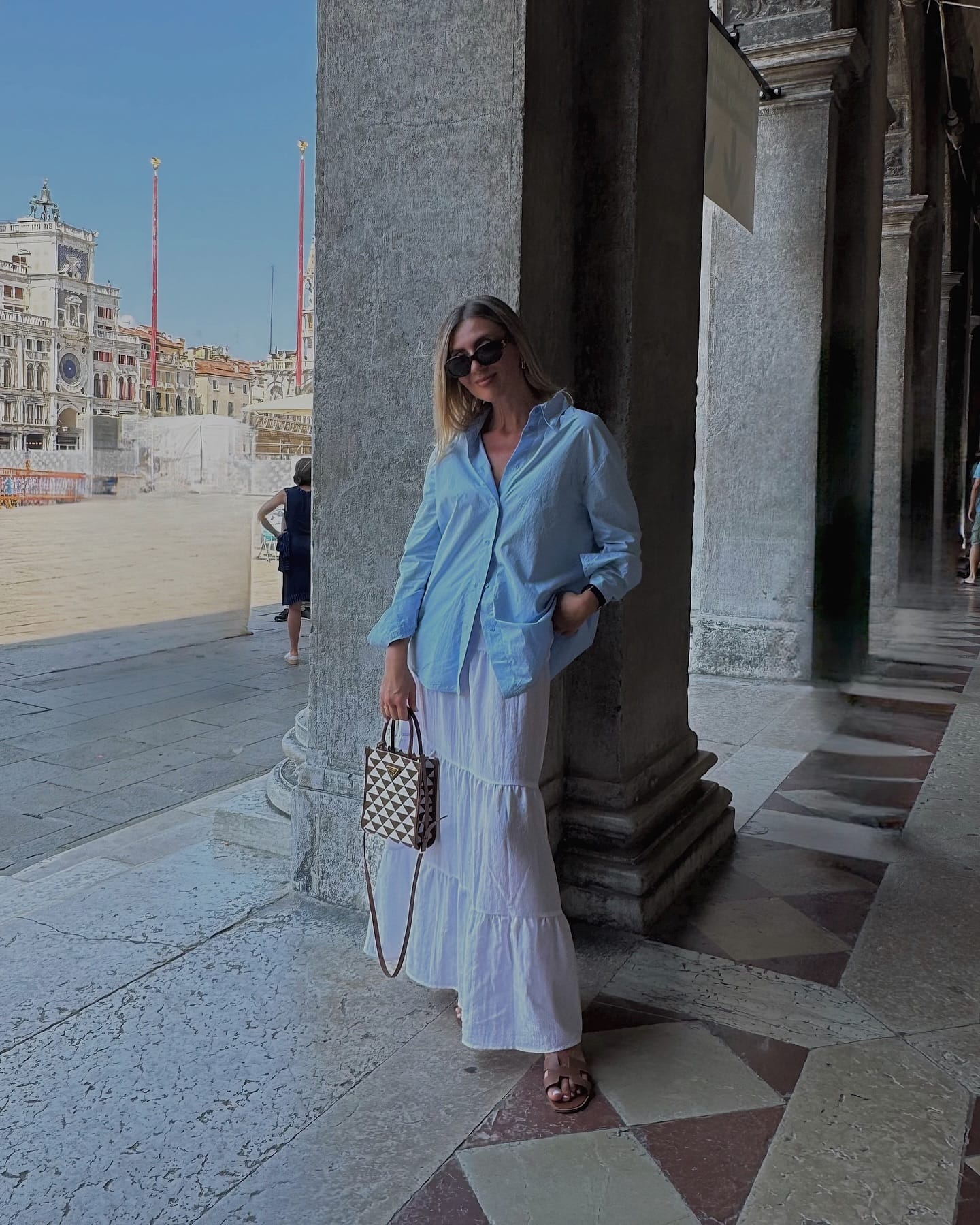 Oversized Shirt + White Maxi + Sandals + Geometric Bag